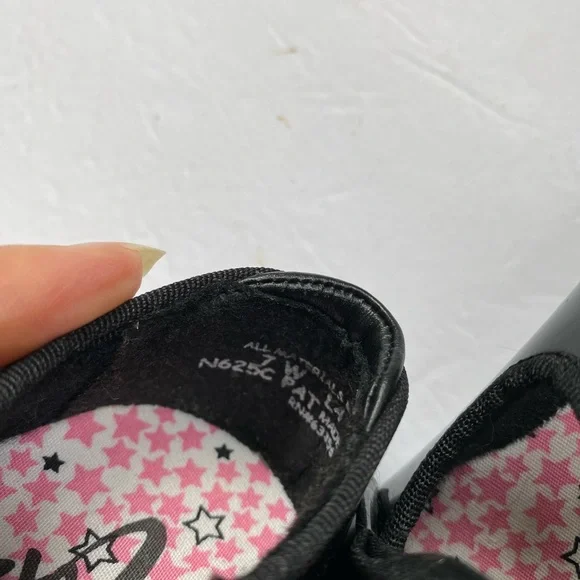 CAPEZIO JR. TYETTE TAP SHOES Size 7 - Picture 4 of 11